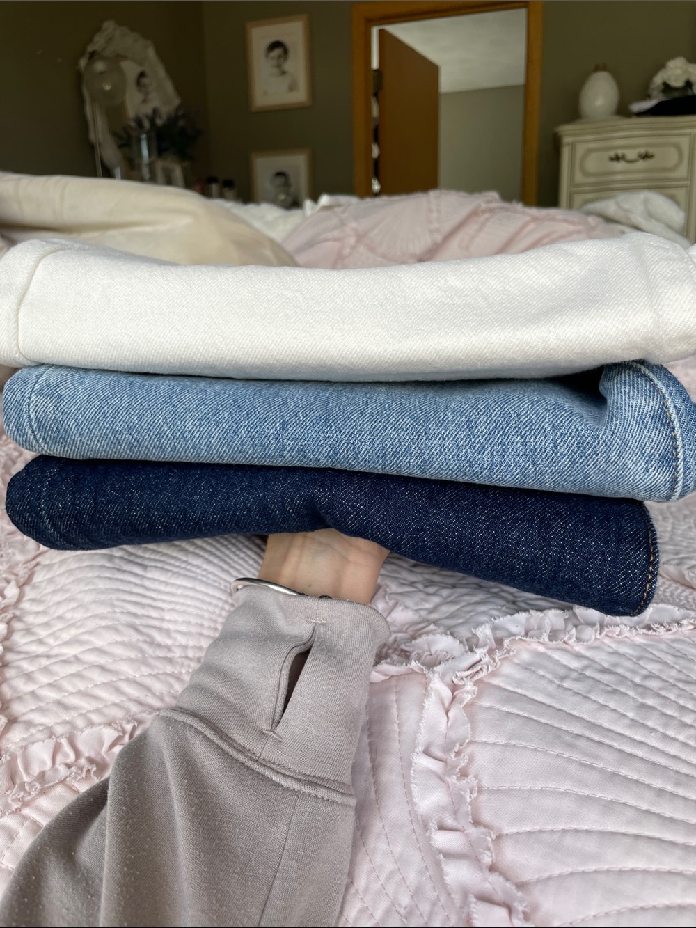 Women’s Levi’s Ribcage Wide Leg Jeans Stack - Cream, Light Blue & Dark Blue